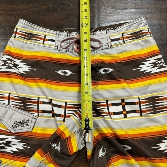 Billabong Tribal Aztec Printed Board Shorts Size 32 Men - Picture 6 of 16
